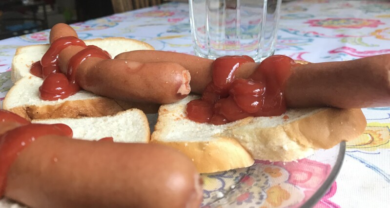 PrisonHotDog2.jpg